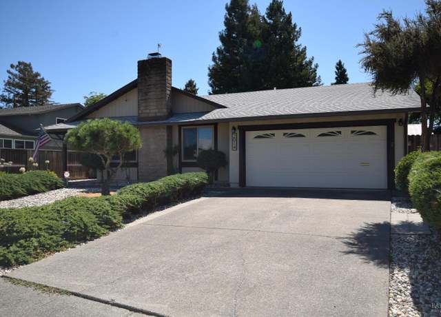 Property at 2014 Crinella Dr, Petaluma, CA 94954, 4 beds, 2 baths