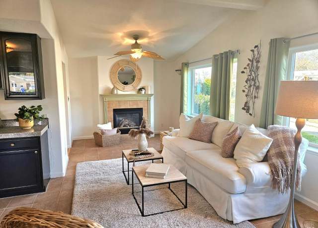 Property at 14 Redondo Ct #14, St. Helena, CA 94574, 2 beds, 2 baths