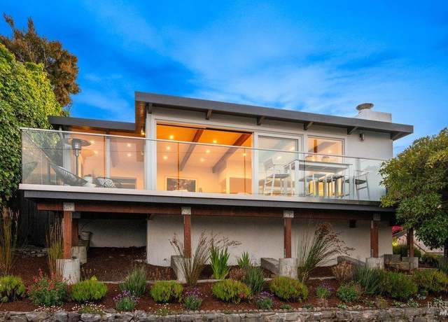 Property at 33 Wray Ave, Sausalito, CA 94965, 3 beds, 2 baths