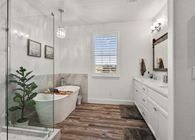 Property at 5453 Kaitlyn Pl, Rohnert Park, CA 94928, 4 beds, 3 baths