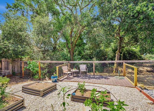 Property at 483 S Foothill Blvd, Cloverdale, CA 95425, 3 beds, 2.5 baths