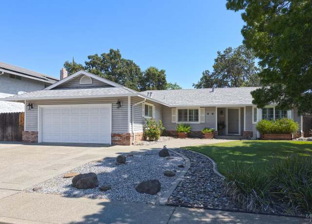 Property at 185 Salinas Dr, Vacaville, CA 95688, 3 beds, 2 baths