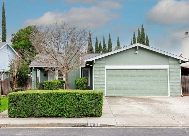 Property at 257 Brookdale Dr, Vacaville, CA 95687, 4 beds, 2 baths