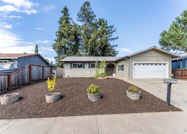 Property at 840 E Gobbi St, Ukiah, CA 95482, 3 beds, 2 baths