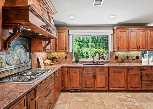 Property at 173 San Jose Ct, Vacaville, CA 95688, 4 beds, 2 baths