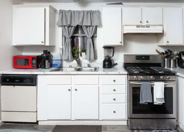 Property at 133 N Star Dr #133, Santa Rosa, CA 95407, 3 beds, 2 baths