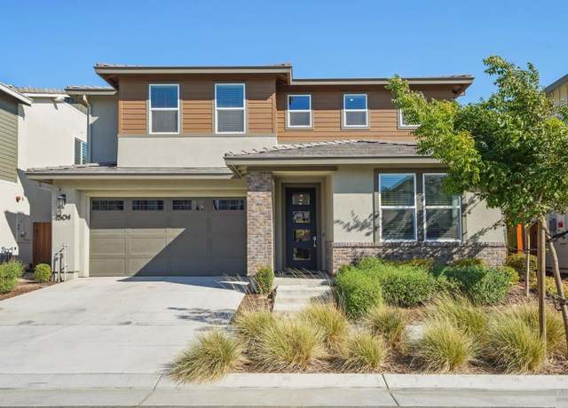 Property at 2504 Elan Pl, Fairfield, CA 94533, 5 beds, 3.5 baths