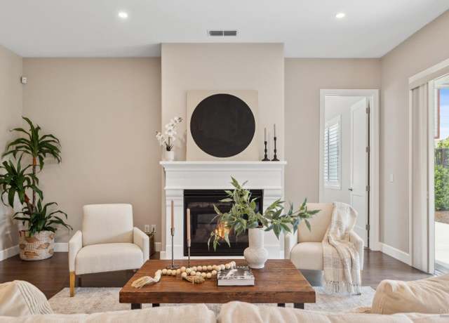 Property at 650 Jean Marie Dr, Santa Rosa, CA 95403, 4 beds, 3.5 baths