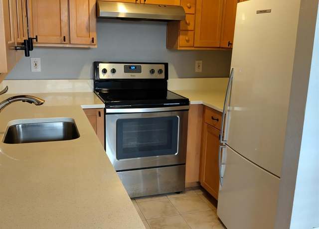 Property at 1452 Townview Ave, Santa Rosa, CA 95405, 2 beds, 1.5 baths