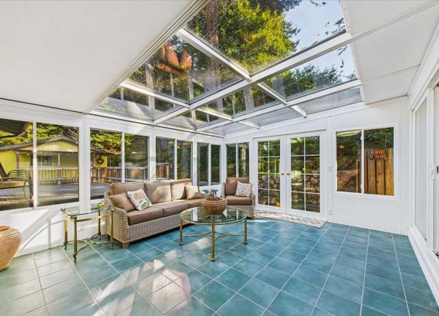Property at 3123 W St, Eureka, CA 95503, 3 beds, 2 baths