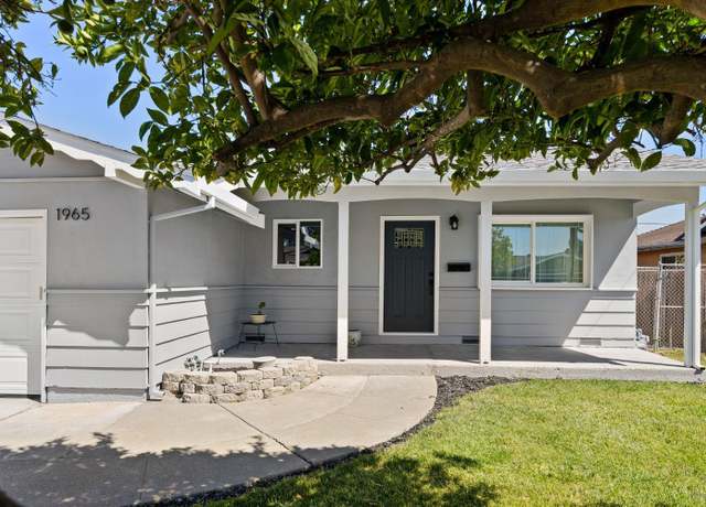 Property at 1965 Buckingham Dr, Fairfield, CA 94533, 4 beds, 2.5 baths