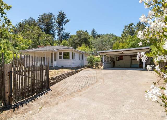 Property at 8 Crescent Ct, Woodacre, CA 94973, 3 beds, 1 bath
