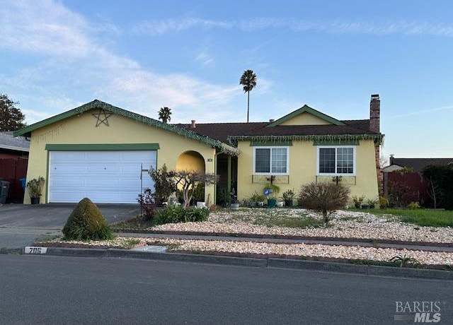 Property at 706 Capra Dr, American Canyon, CA 94503, 4 beds, 2 baths