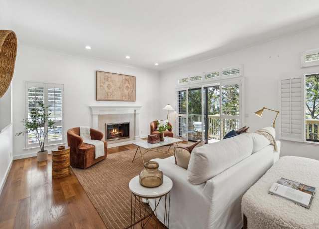 Property at 64 Eucalyptus Knoll St, Mill Valley, CA 94941, 2 beds, 2.5 baths