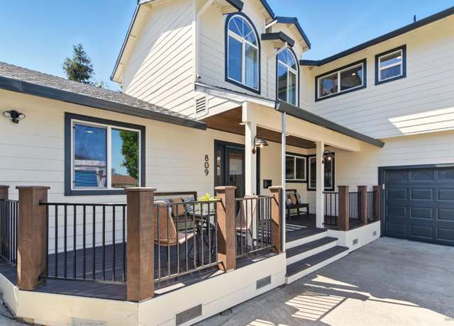 Property at 809 Paula Ln, Petaluma, CA 94952, 5 beds, 3 baths