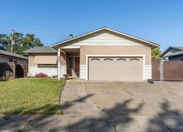 Property at 425 Washo Dr, Ukiah, CA 95482, 3 beds, 2 baths