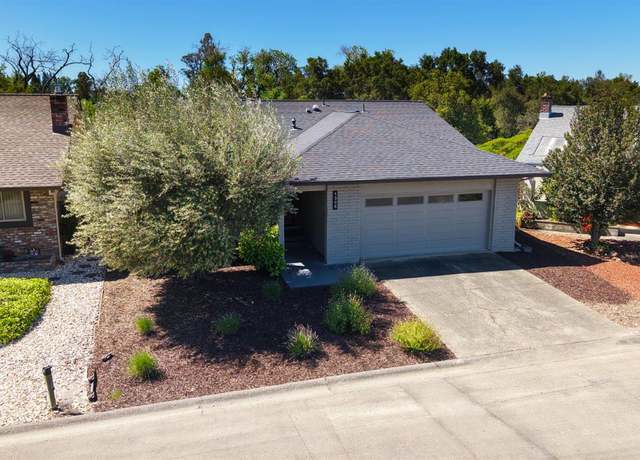 Property at 1306 Pinon Dr, Healdsburg, CA 95448, 2 beds, 2.5 baths