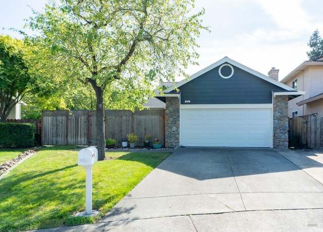 Property at 829 Winton Dr, Petaluma, CA 94954, 3 beds, 2 baths