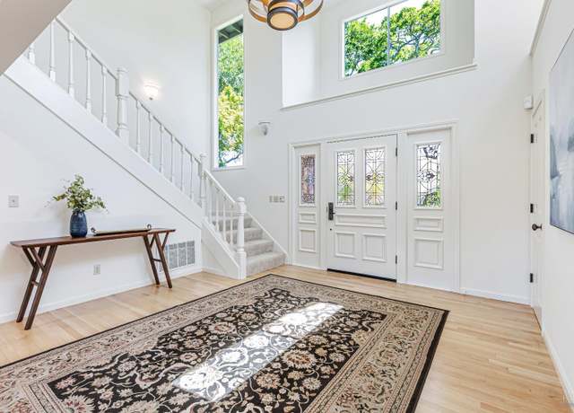 Property at 2227 Laguna Vista Dr, Novato, CA 94945, 4 beds, 3 baths