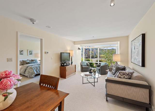 Property at 100 Thorndale Dr #124, San Rafael, CA 94903, 1 bed, 1 bath