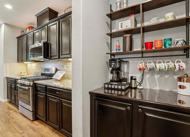 Property at 2104 Hunt St, Woodland, CA 95776, 4 beds, 3 baths