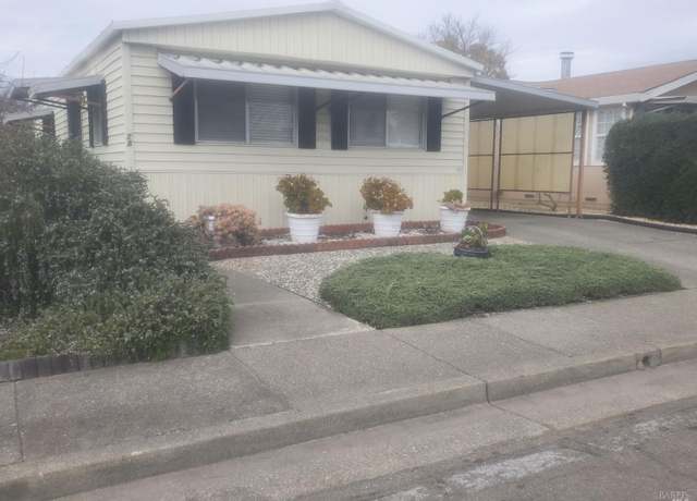 Property at 28 Westgate Cir, Santa Rosa, CA 95401, 2 beds, 1 bath