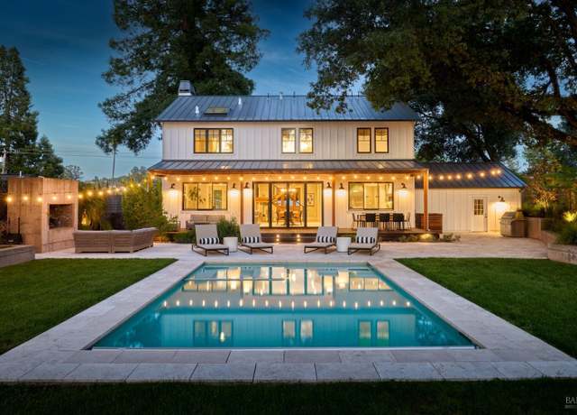 Property at 817 Brown St, Healdsburg, CA 95448, 4 beds, 2.5 baths