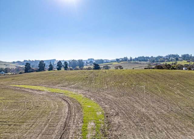 Property at 6000 Petersen Rd, Sebastopol, CA 95472