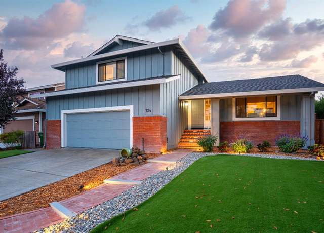 Property at 724 Garfield Dr, Petaluma, CA 94954, 4 beds, 3 baths
