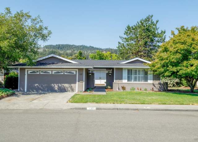 Property at 137 Valley Lakes Dr, Santa Rosa, CA 95409, 3 beds, 2 baths