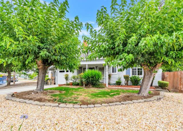 Property at 525 Park Ln, Petaluma, CA 94954, 4 beds, 2 baths