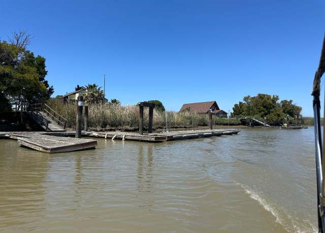 Property at 1 Pierce Ln, Benicia, CA 94510, 7 beds, 5 baths