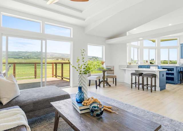 Property at 160 Davis Ln, Penngrove, CA 94951, 3 beds, 3 baths