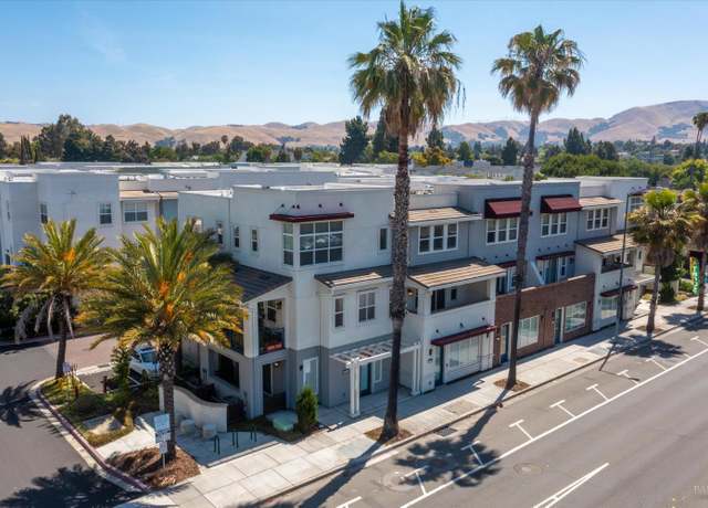 Property at 40708 Fremont Blvd, Fremont, CA 94538, 4 beds, 4 baths