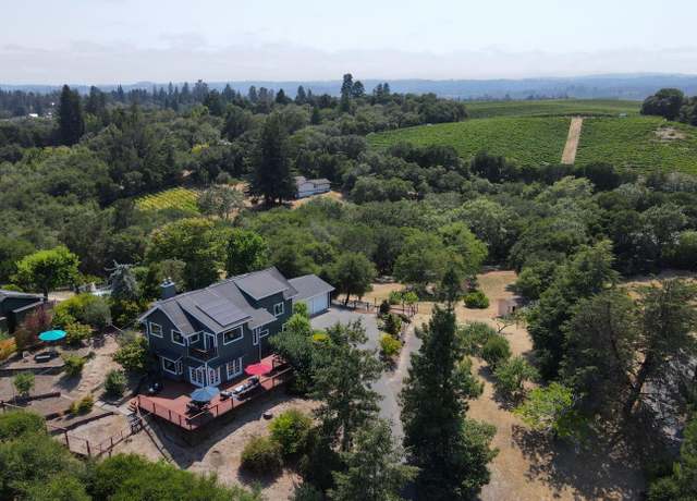 Property at 2547 Lewis Dr, Sebastopol, CA 95472, 3 beds, 3 baths