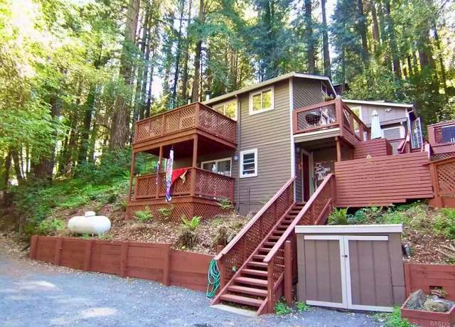 Property at 17410 Park Ave, Guerneville, CA 95446, 4 beds, 3 baths