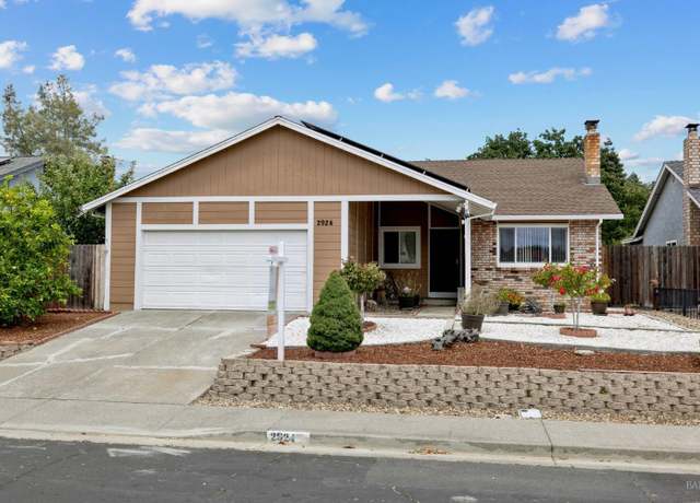 Property at 2924 Redwood Dr, Fairfield, CA 94533, 4 beds, 3 baths