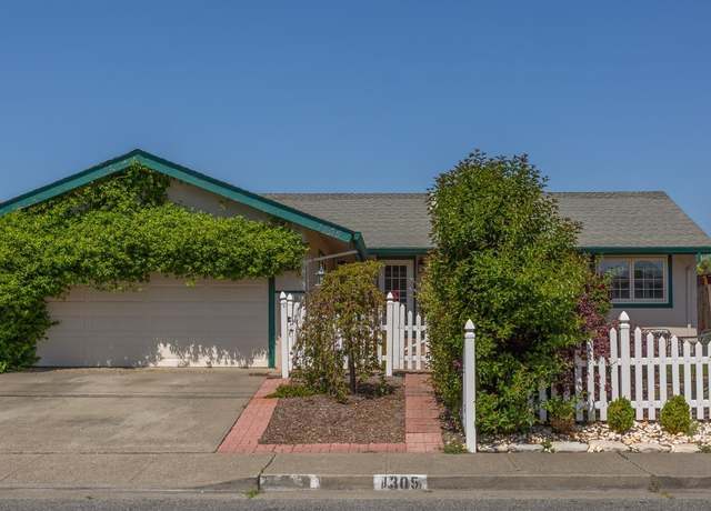 Property at 1305 Lombardi Ave, Petaluma, CA 94954, 4 beds, 2 baths