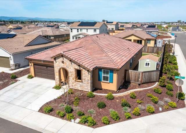 Property at 805 Broadfork Cir, Vacaville, CA 95687, 4 beds, 3 baths