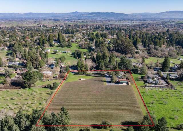 Property at 1090 Cunningham Rd, Sebastopol, CA 95472, 2 beds, 2 baths