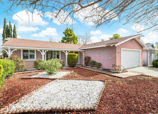 Property at 166 Lassen Cir, Vacaville, CA 95687, 2 beds, 2 baths