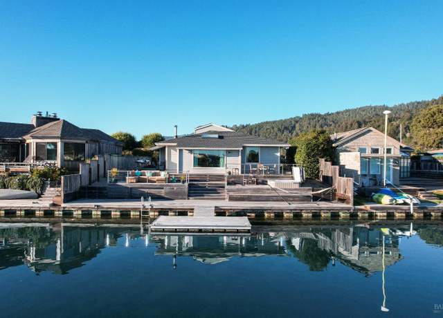Property at 115 Dipsea Rd, Stinson Beach, CA 94970, 2 beds, 2 baths