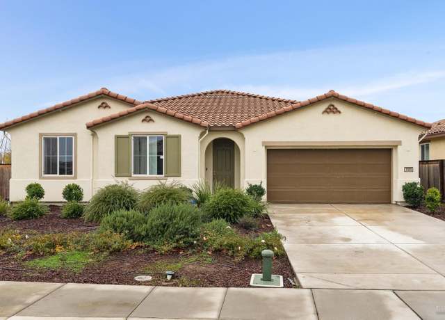 Property at 1505 Tuskegee Ct, Dixon, CA 95620, 4 beds, 2.5 baths