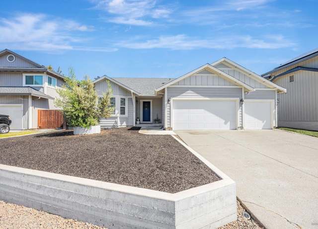 Property at 9132 Piccadilly Cir, Windsor, CA 95492, 3 beds, 2 baths