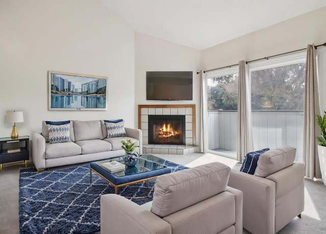 Property at 15 Liberty Ln, Petaluma, CA 94952, 2 beds, 2.5 baths