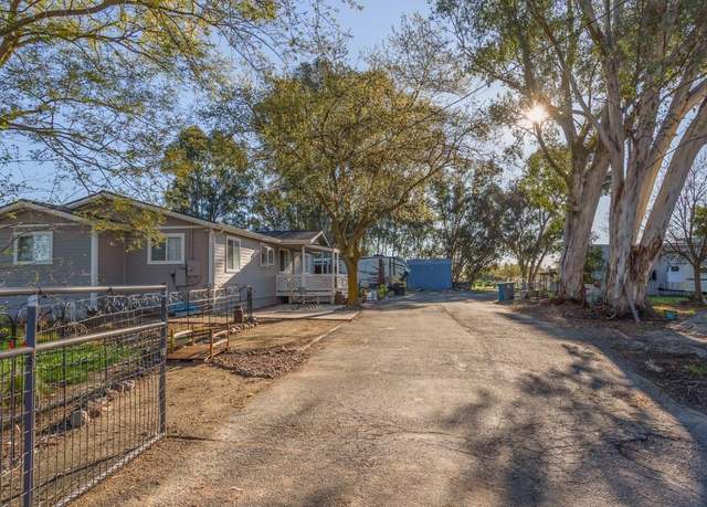Property at 7672 Country Ln, Vacaville, CA 95688, 3 beds, 3 baths