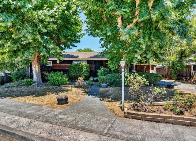 Property at 206 Champlain Ave, Cloverdale, CA 95425, 3 beds, 1 bath