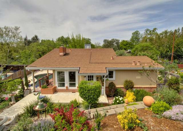 Property at 7600 Scenic Ct, Fair Oaks, CA 95628, 4 beds, 3.5 baths