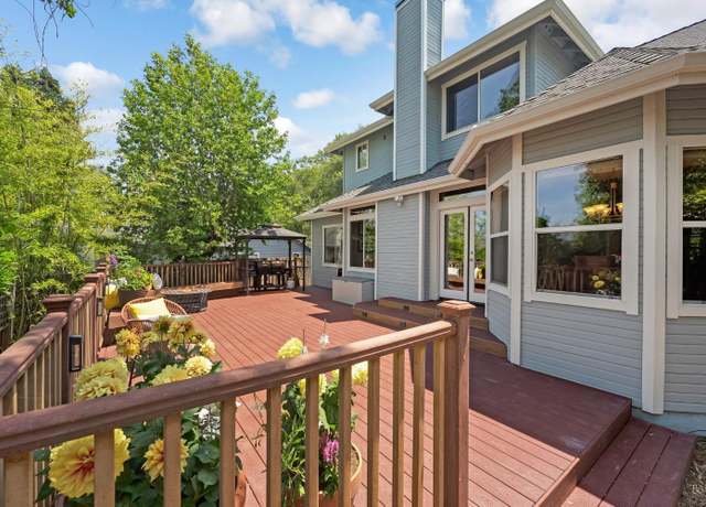 Property at 1508 Ronne Dr, Santa Rosa, CA 95404, 4 beds, 3 baths