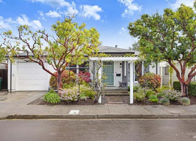 Property at 424 2nd St W, Sonoma, CA 95476, 2 beds, 2 baths
